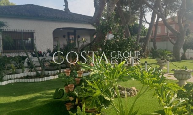 Herverkoop - Villa -
Orihuela Costa