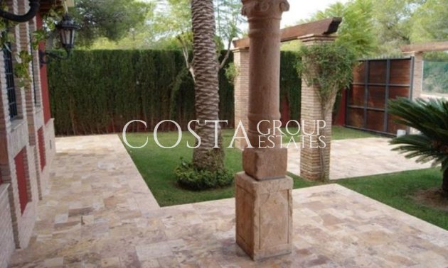 Herverkoop - Villa -
Orihuela Costa - Campoamor