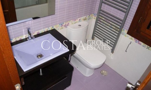 Herverkoop - Villa -
Orihuela Costa - Campoamor