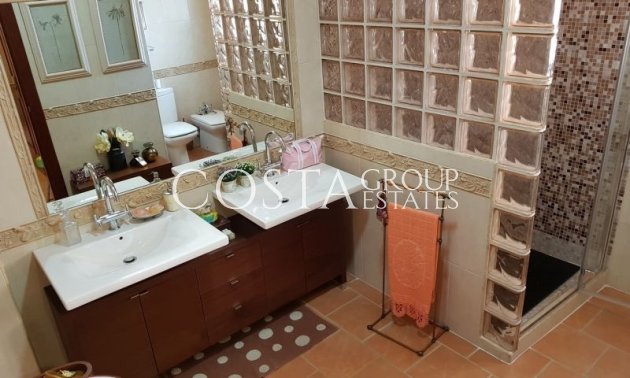 Revente - Villa -
Torrevieja