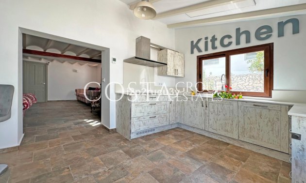 Herverkoop - Villa -
Teulada - Moraira