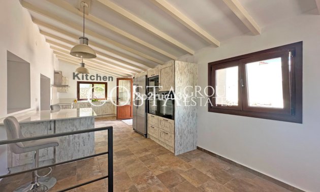 Herverkoop - Villa -
Teulada - Moraira