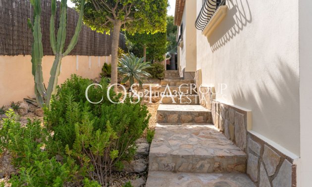 Resale - Villa -
Teulada - Moraira