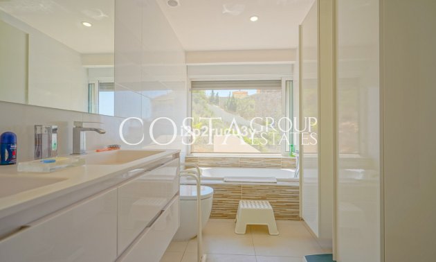 Resale - Villa -
Benitachell - Cumbre Del Sol