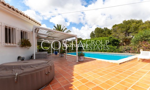 Resale - Villa -
Teulada - Moraira