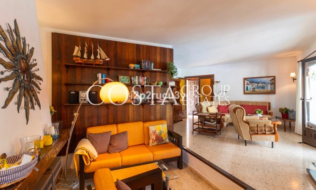 Resale - Villa -
Teulada - Moraira