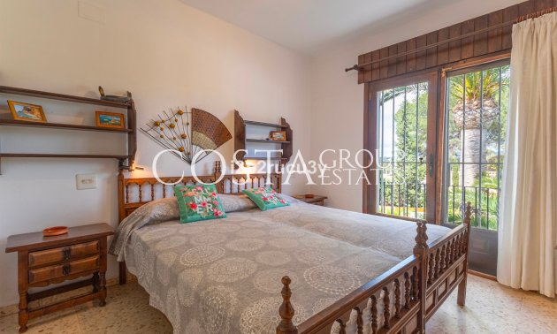 Resale - Villa -
Teulada - Moraira