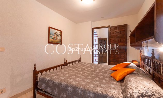 Resale - Villa -
Teulada - Moraira