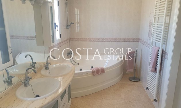 Resale - Villa -
Algorfa