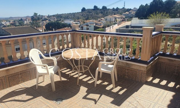 Resale - Villa -
Algorfa