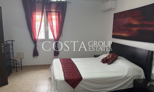 Resale - Villa -
Algorfa