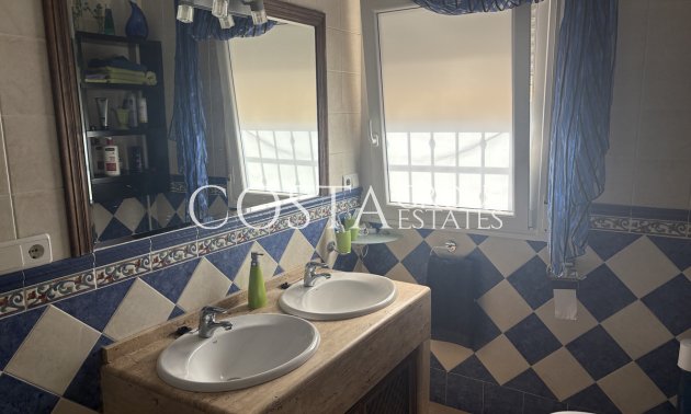 Resale - Villa -
Algorfa