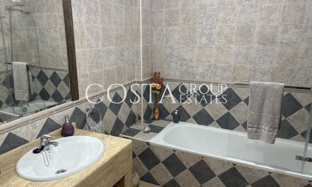 Resale - Villa -
Algorfa