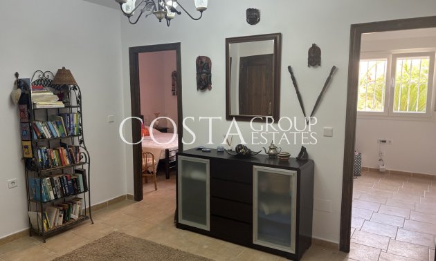 Resale - Villa -
Algorfa