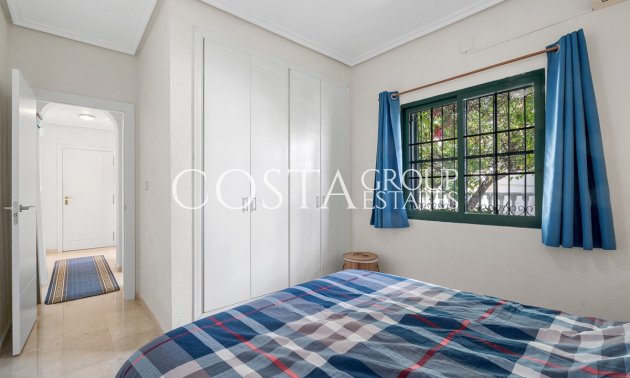 Resale - Villa -
Orihuela Costa