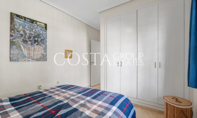 Resale - Villa -
Orihuela Costa