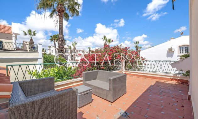 Resale - Villa -
Orihuela Costa