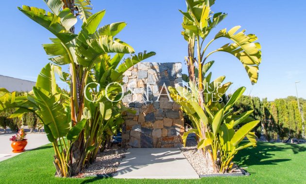 Herverkoop - Villa -
Orihuela Costa - Las Colinas Golf