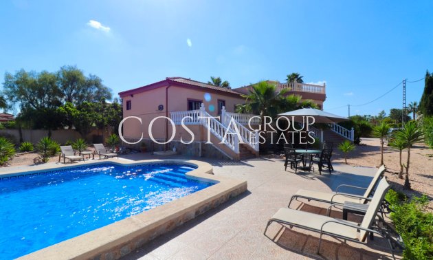 Herverkoop - Villa -
Catral - Catral Centro