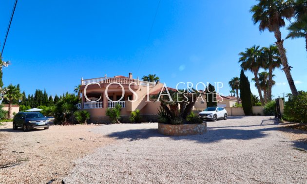 Herverkoop - Villa -
Catral - Catral Centro