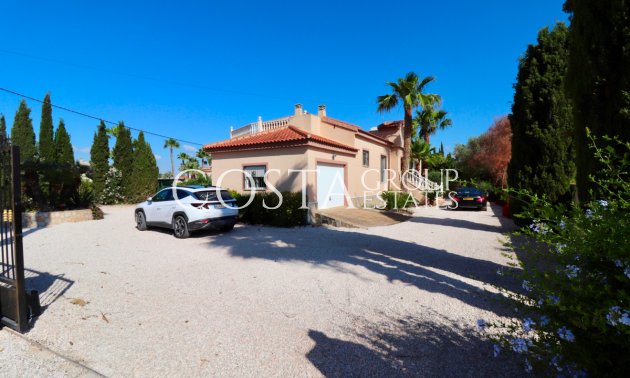 Herverkoop - Villa -
Catral - Catral Centro