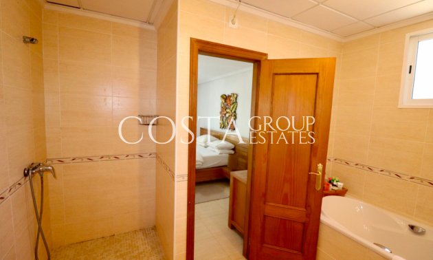 Herverkoop - Villa -
Catral - Catral Centro