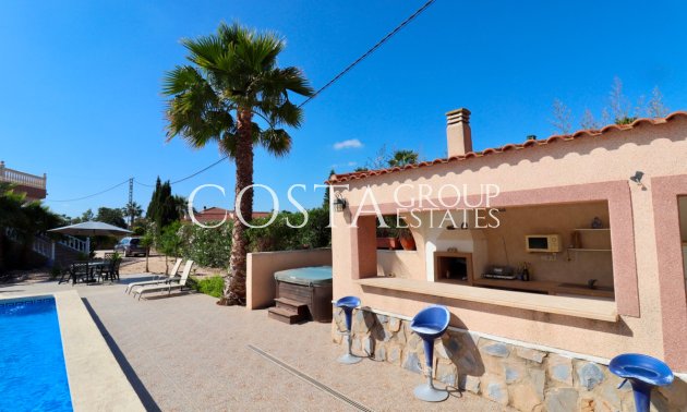 Herverkoop - Villa -
Catral - Catral Centro