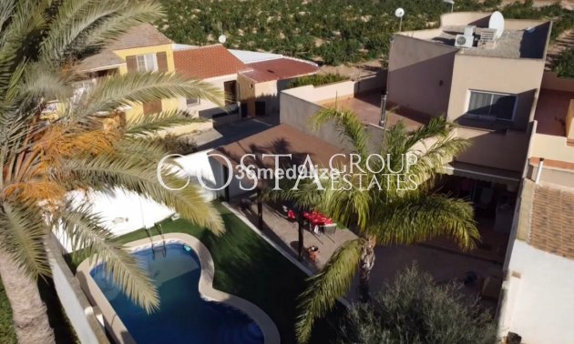 Herverkoop - Villa -
Murcia - Dolores