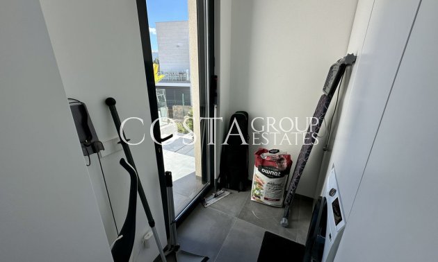 Herverkoop - Villa -
Orihuela Costa - Las Colinas Golf