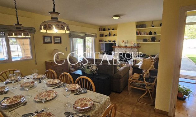 Herverkoop - Villa -
Orihuela Costa - Campoamor