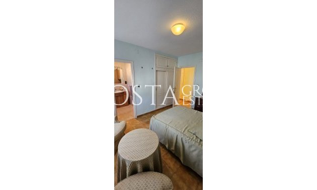 Herverkoop - Villa -
Orihuela Costa - Campoamor