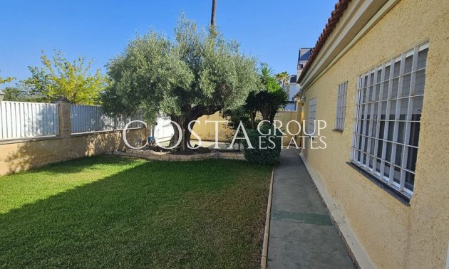 Herverkoop - Villa -
Orihuela Costa - Campoamor