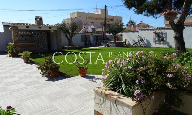 Herverkoop - Villa -
Orihuela Costa - Lomas de Cabo Roig