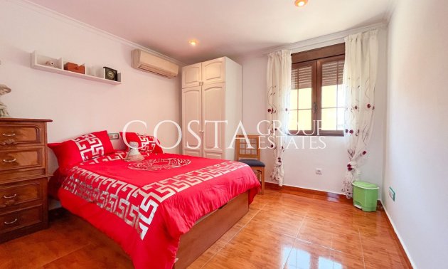 Herverkoop - Villa -
San Fulgencio - La Marina