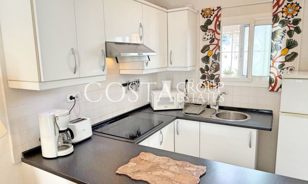 Resale - House -
Torrevieja