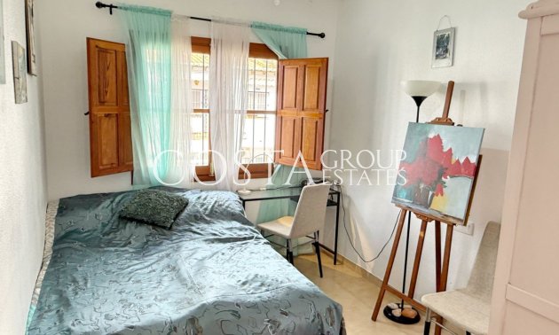 Resale - House -
Torrevieja