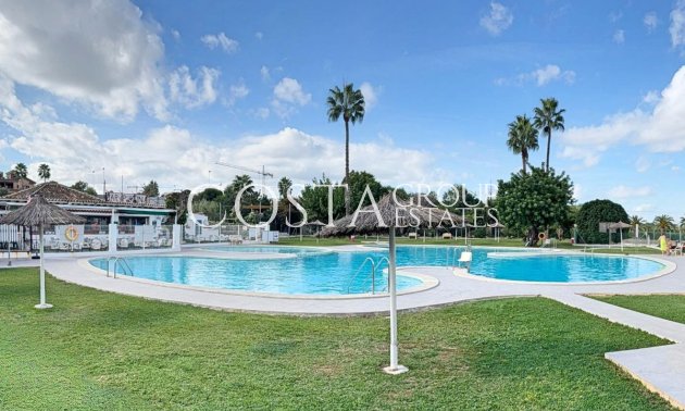 Resale - House -
Torrevieja