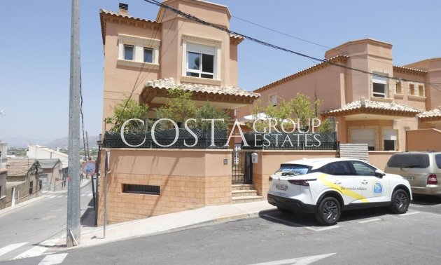 Herverkoop - Villa -
Bigastro