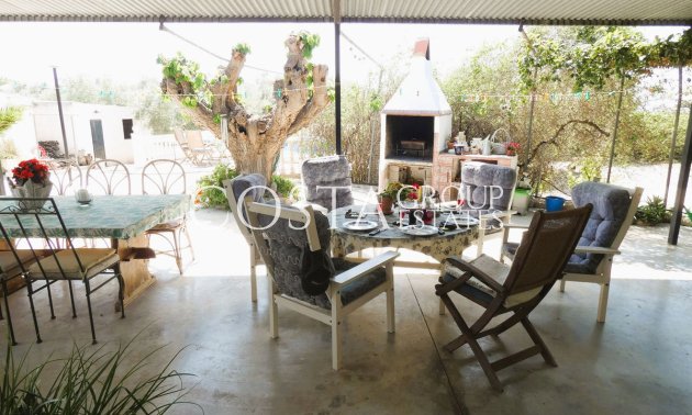 Herverkoop - Villa -
Dolores - Dolores Centro