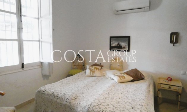 Herverkoop - Villa -
Dolores - Dolores Centro