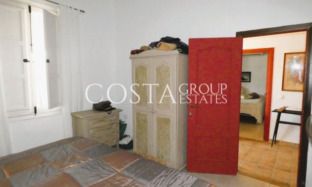 Herverkoop - Villa -
Dolores - Dolores Centro