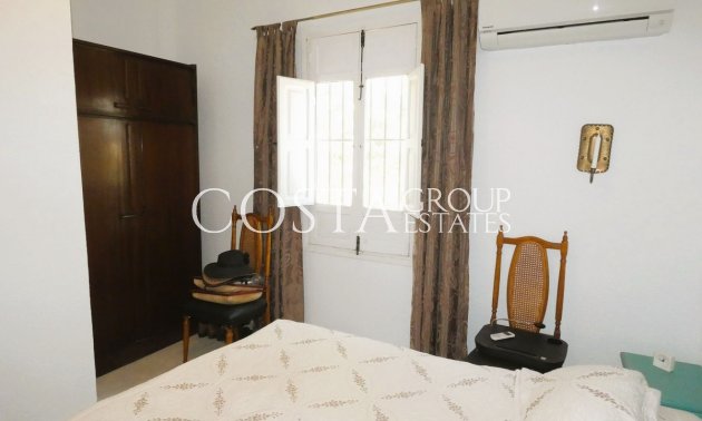 Herverkoop - Villa -
Dolores - Dolores Centro