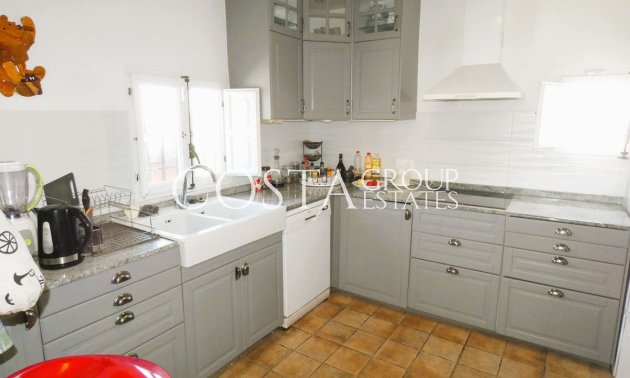 Herverkoop - Villa -
Dolores - Dolores Centro