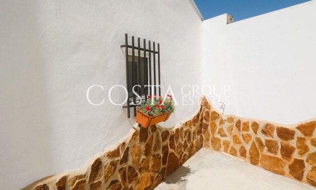 Herverkoop - Villa -
Dolores - Dolores Centro