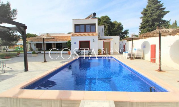 Herverkoop - Villa -
Orihuela Costa - Lomas de Cabo Roig