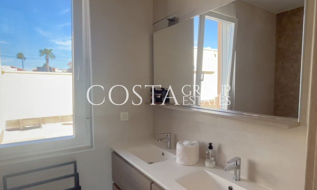 Herverkoop - Villa -
Torrevieja - La Siesta