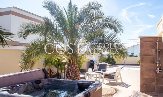 Herverkoop - Villa -
Torrevieja - La Siesta