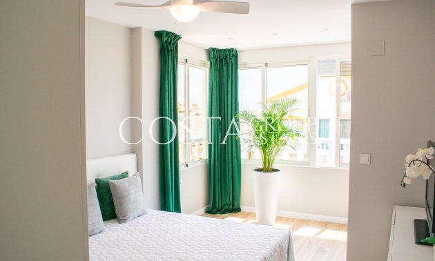 Wiederverkauf - House -
Orihuela Costa - Punta Prima