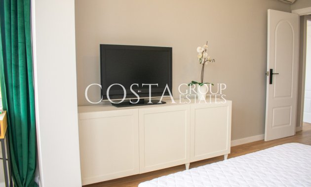 Wiederverkauf - House -
Orihuela Costa - Punta Prima