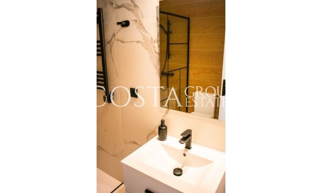 Wiederverkauf - House -
Orihuela Costa - Punta Prima